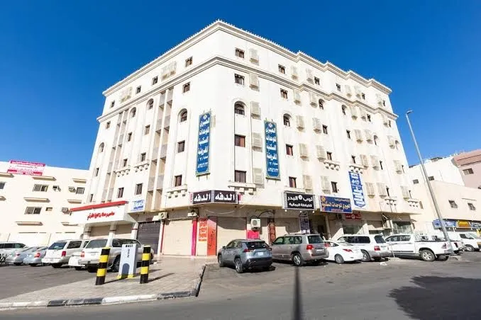 Al Eairy Furnished Apt Al Madinah 3-4